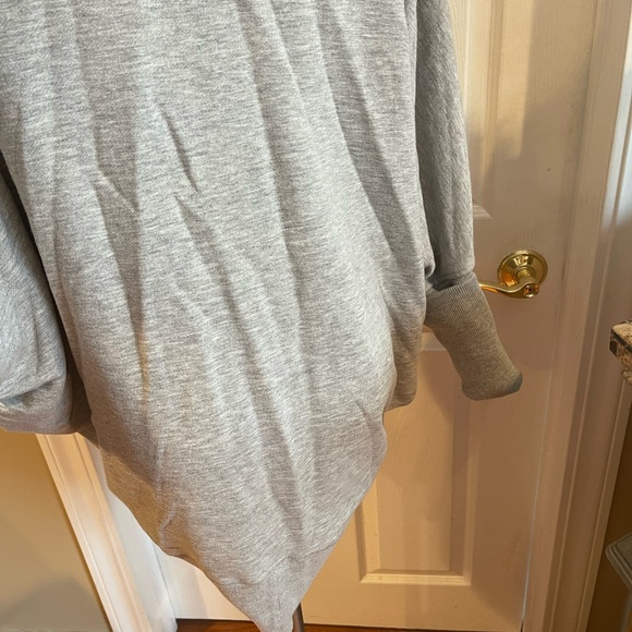 Women’s Gray Sweatshirt Open Oversized Shrug - Picture 6 of 6